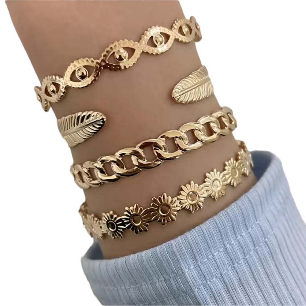 4 Piece Decorative Gold Bracelet Set